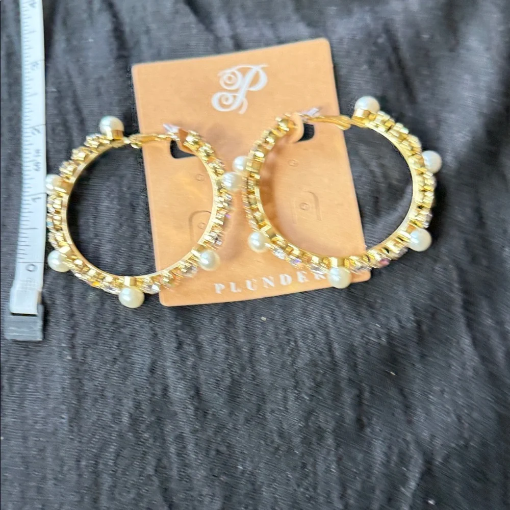 ‼️NWT Plunder Gold Hoops with Pearl Accents